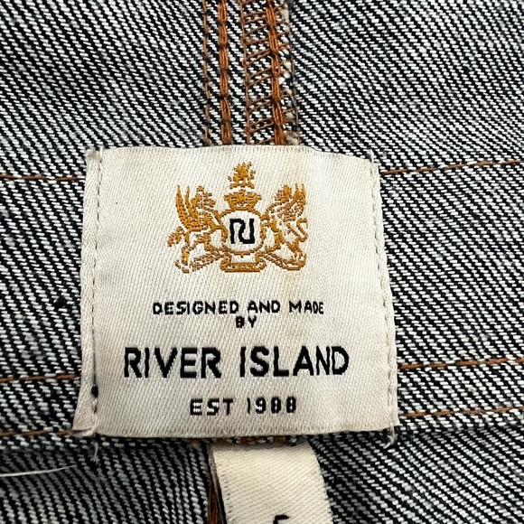 Overall denim shorts. Never worn. Excellent condition. - Picture 3 of 6